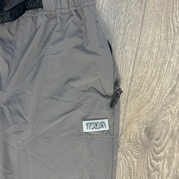 Aritzia Tna Echo Park Pant Track Joggers Buckled utility parachute Gray XXS - Picture 8 of 15